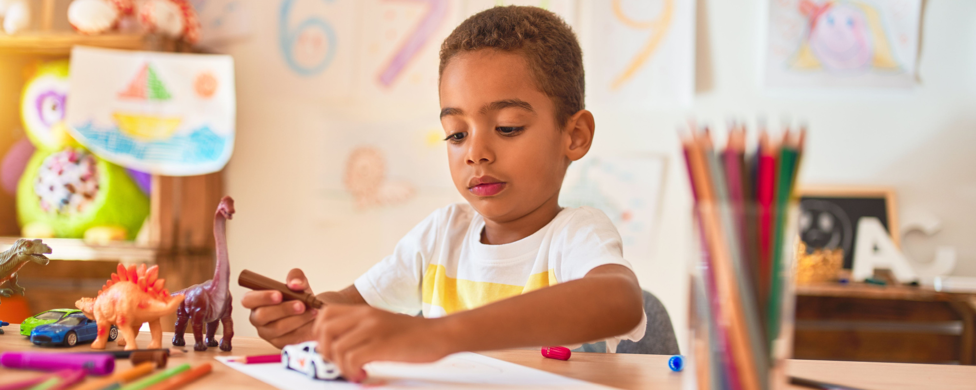 Advantages of a Montessori Education Compared to Public School